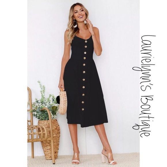 Laurielynn’s Boutique Dresses & Skirts - Beautiful button down design midi dress